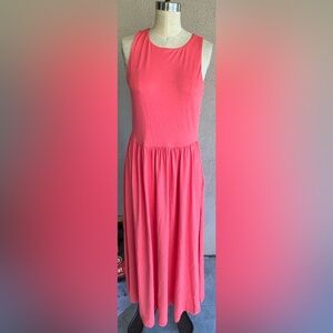 Chic Coral Sleeveless Midi Dress